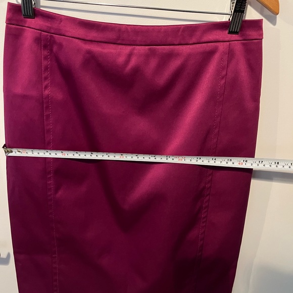 Pink Satin skirt - Picture 5 of 6